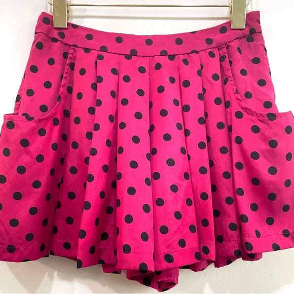 Forever 21 Hot Pink & Black Polka Dot High-Waisted Pleated Flared Pocket Shorts - Picture 7 of 11